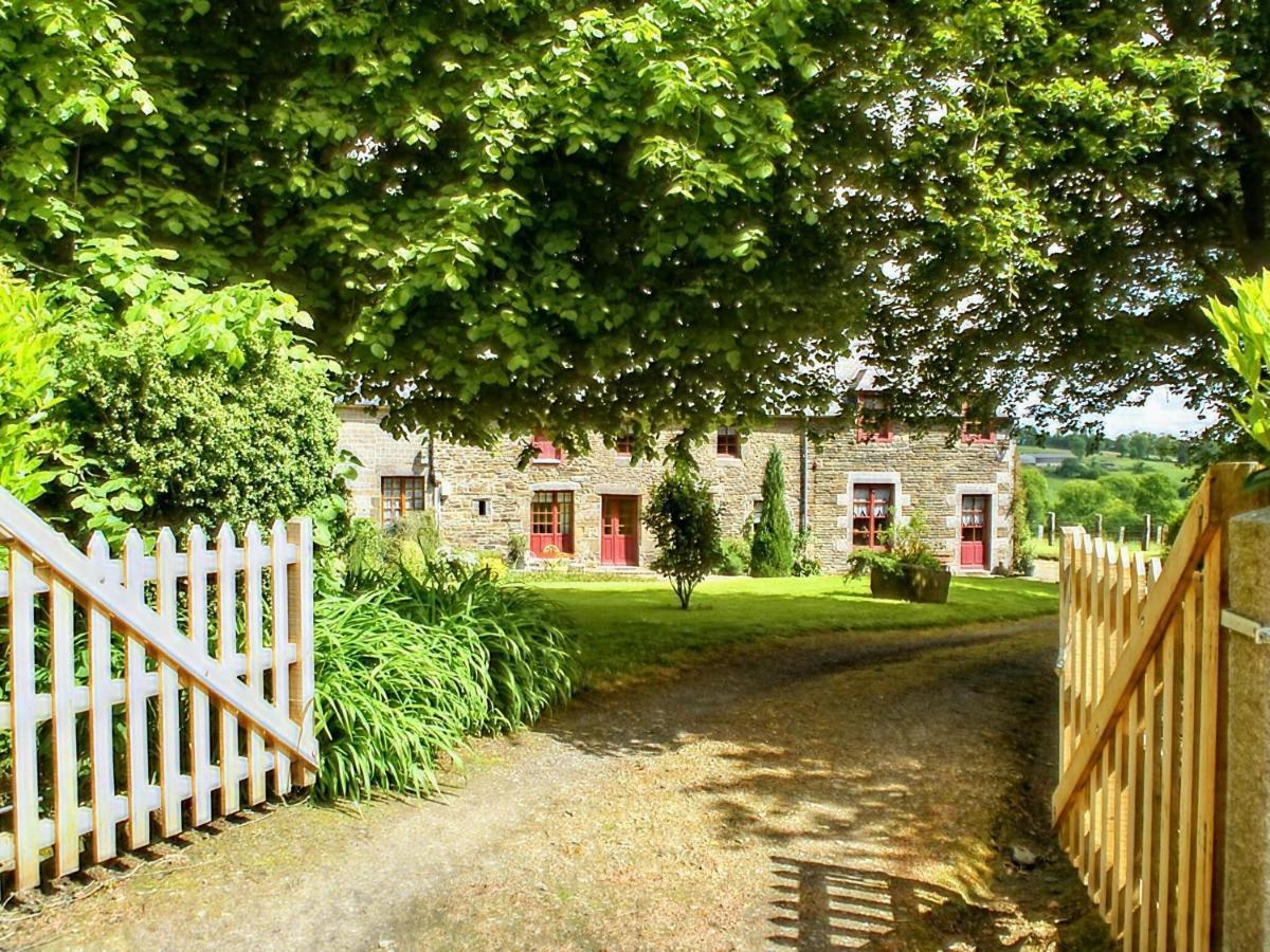 Holiday Home Close To Normandy Montaigu-les-Bois Bagian luar foto