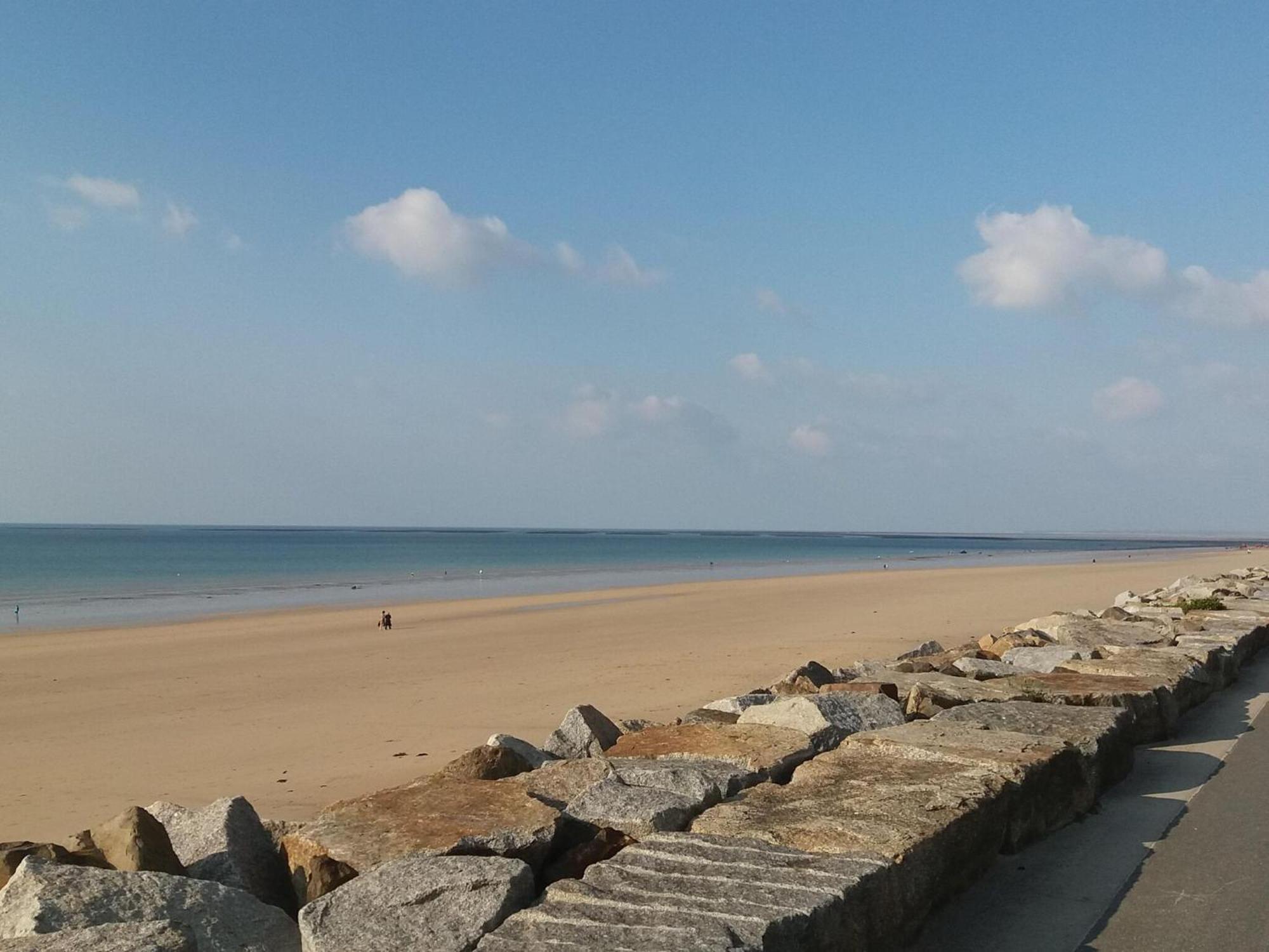 Holiday Home Close To Normandy Montaigu-les-Bois Bagian luar foto