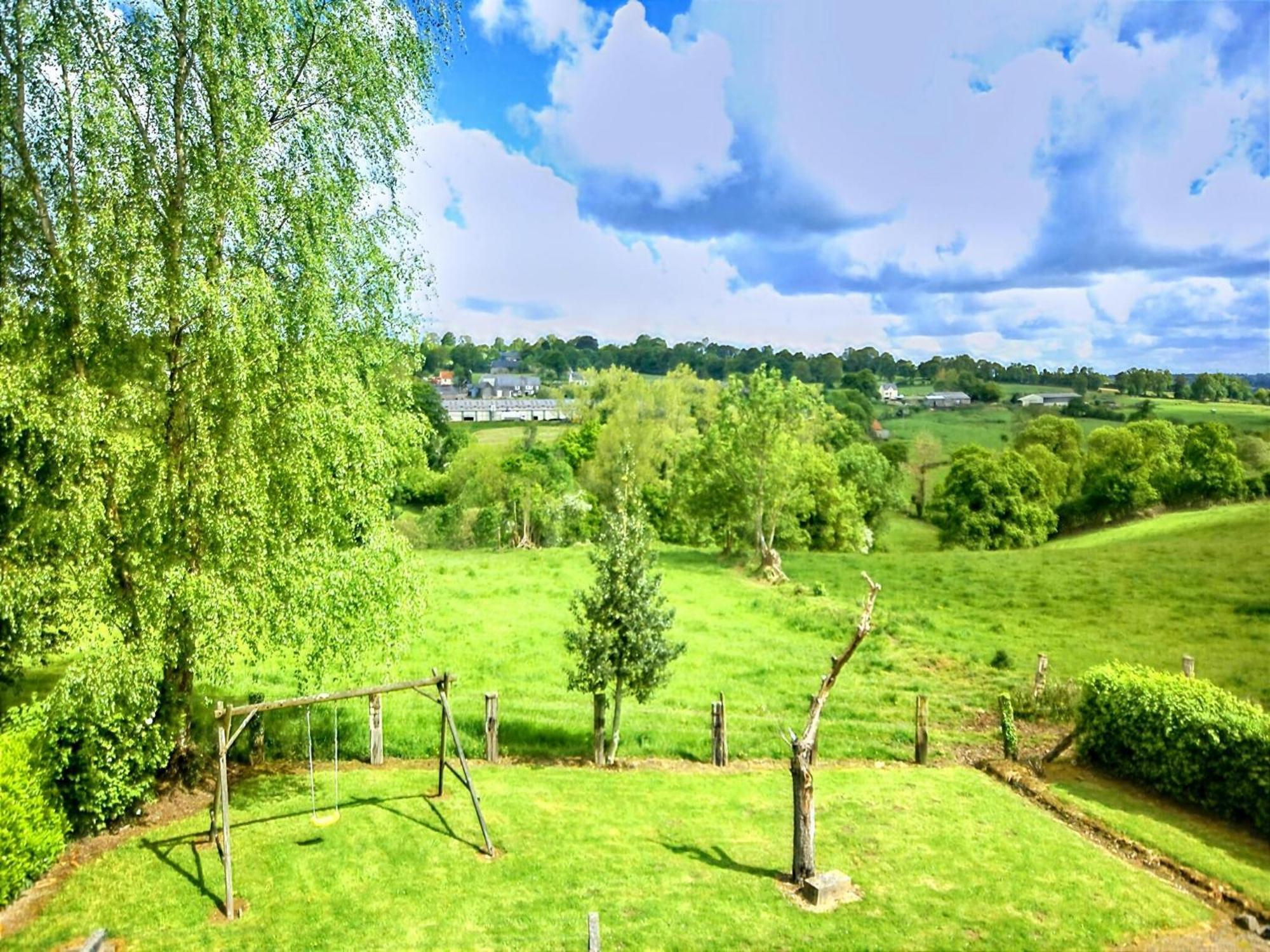 Holiday Home Close To Normandy Montaigu-les-Bois Bagian luar foto